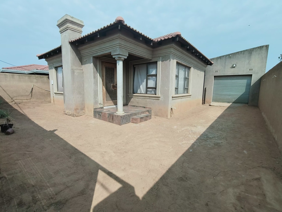 2 Bedroom Property for Sale in Tshepisong Gauteng