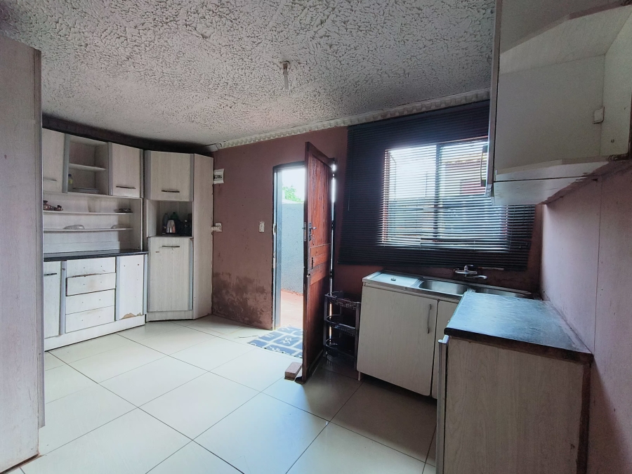 2 Bedroom Property for Sale in Rietvallei Gauteng
