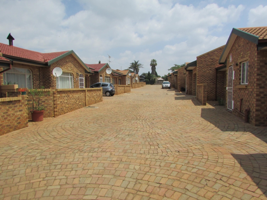 2 Bedroom Property for Sale in Randpoort Gauteng