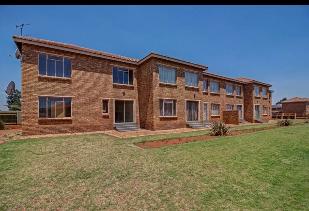 To Let 2 Bedroom Property for Rent in Krugersrus Gauteng
