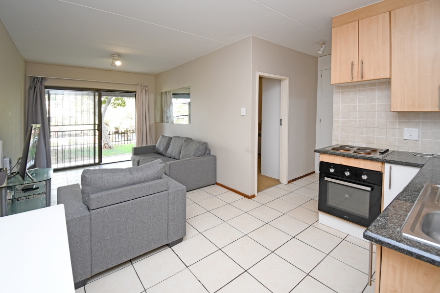 2 Bedroom Property for Sale in Sonneglans Gauteng