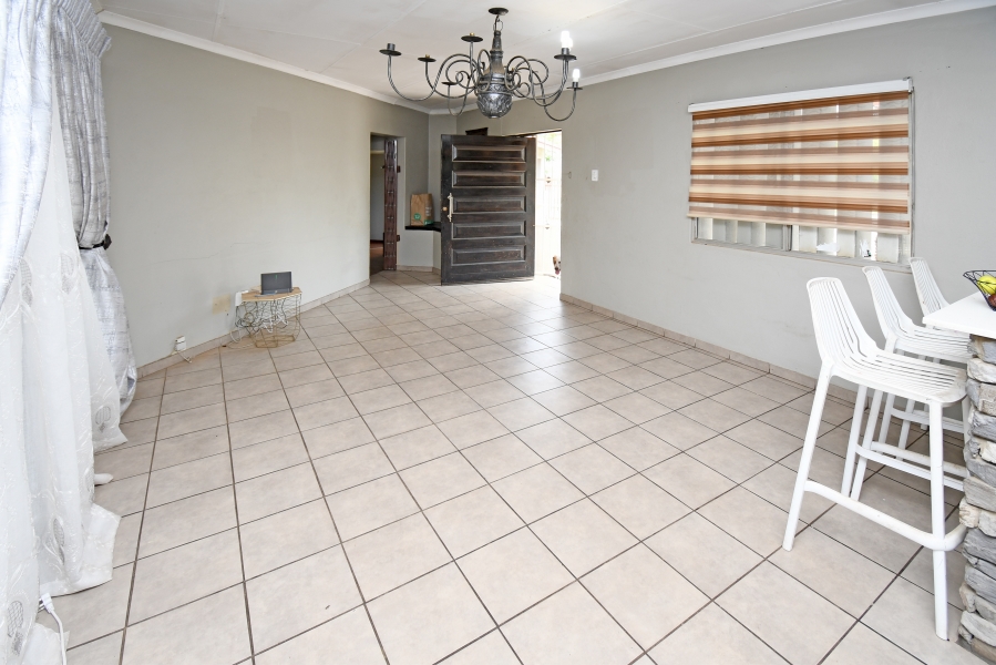 4 Bedroom Property for Sale in Bloubosrand Gauteng