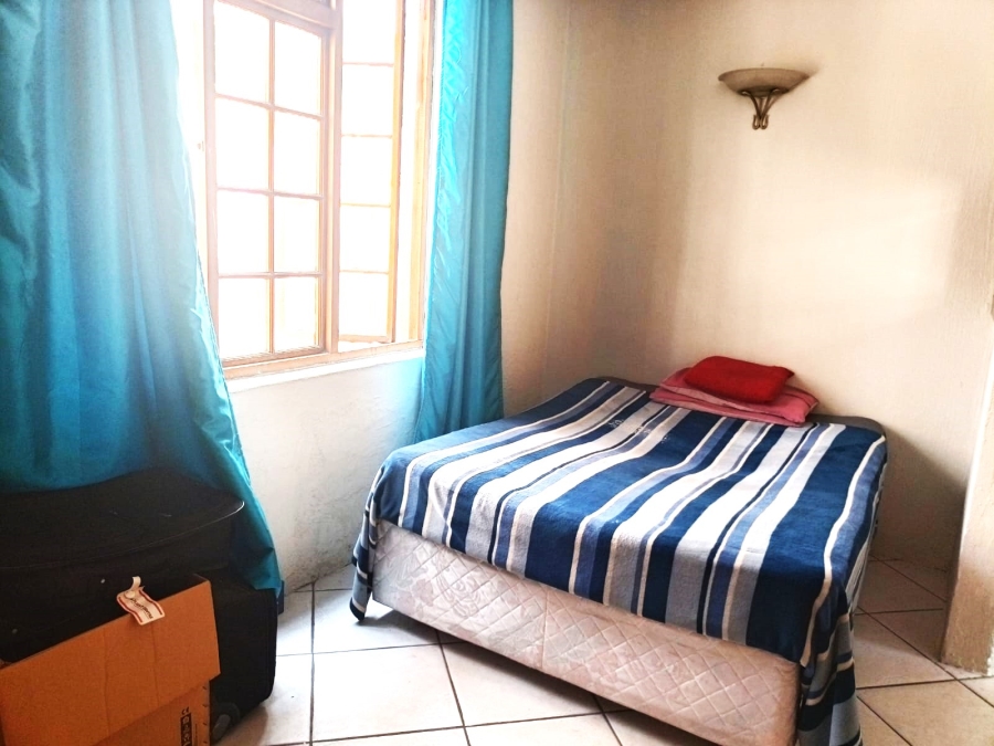 To Let 1 Bedroom Property for Rent in Linden Gauteng