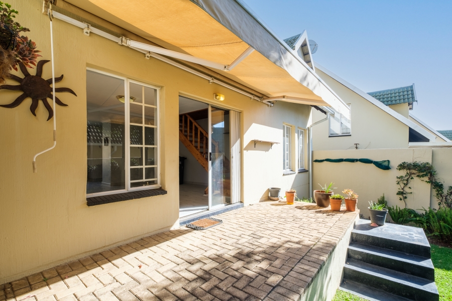 3 Bedroom Property for Sale in Sonneglans Gauteng