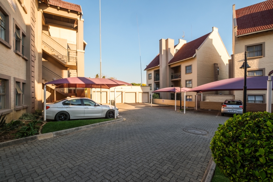 2 Bedroom Property for Sale in Sundowner Gauteng