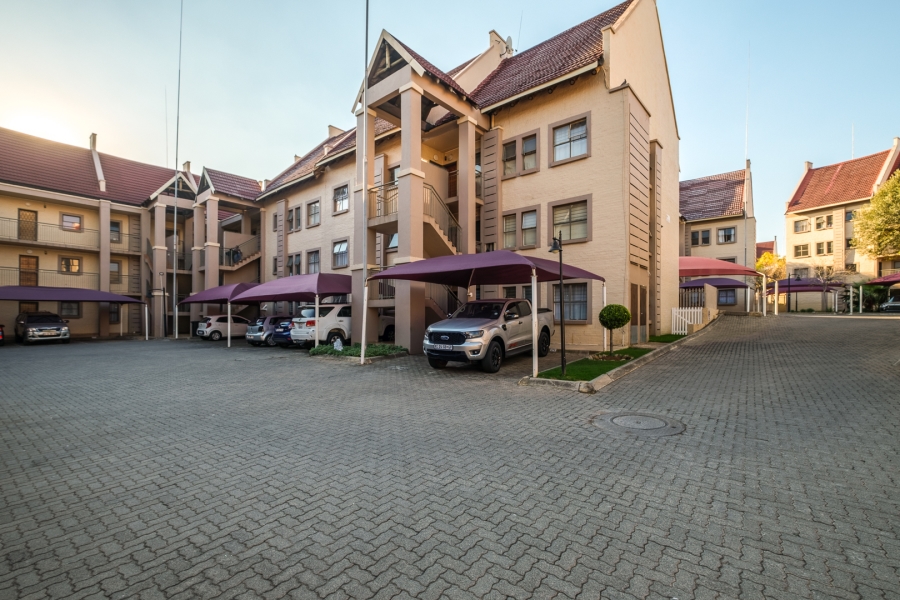 2 Bedroom Property for Sale in Sundowner Gauteng