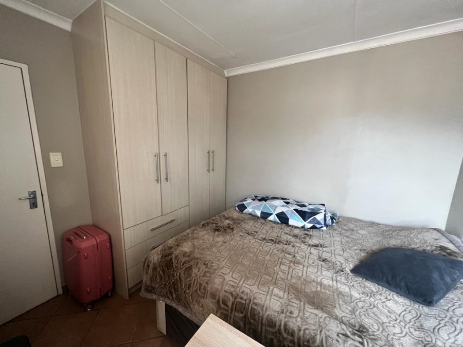 2 Bedroom Property for Sale in Witpoortjie Gauteng