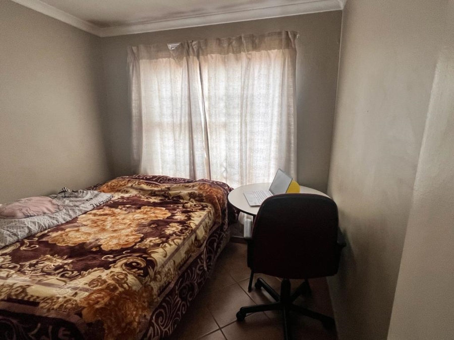 2 Bedroom Property for Sale in Witpoortjie Gauteng