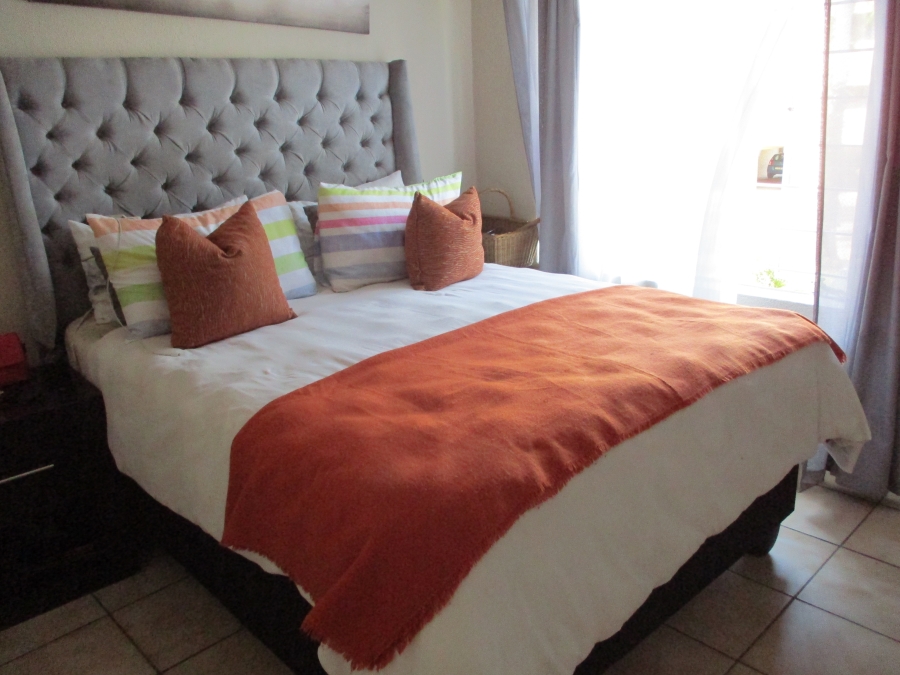 2 Bedroom Property for Sale in Wilro Park Gauteng