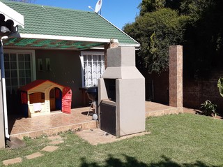 4 Bedroom Property for Sale in Verwoerdpark Gauteng