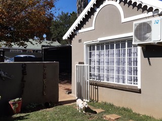 4 Bedroom Property for Sale in Verwoerdpark Gauteng