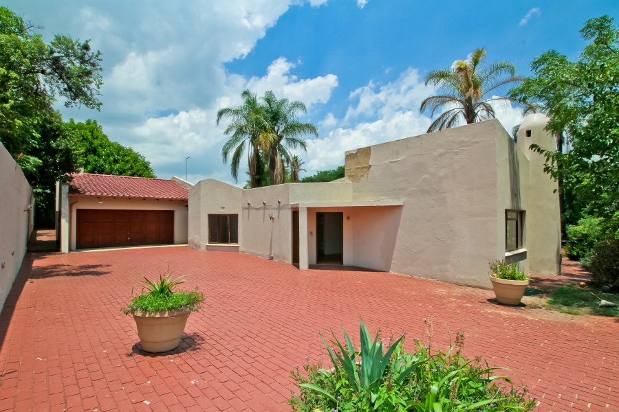 5 Bedroom Property for Sale in Morningside Manor Gauteng