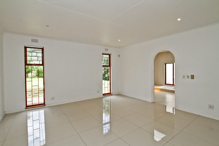 5 Bedroom Property for Sale in Morningside Manor Gauteng