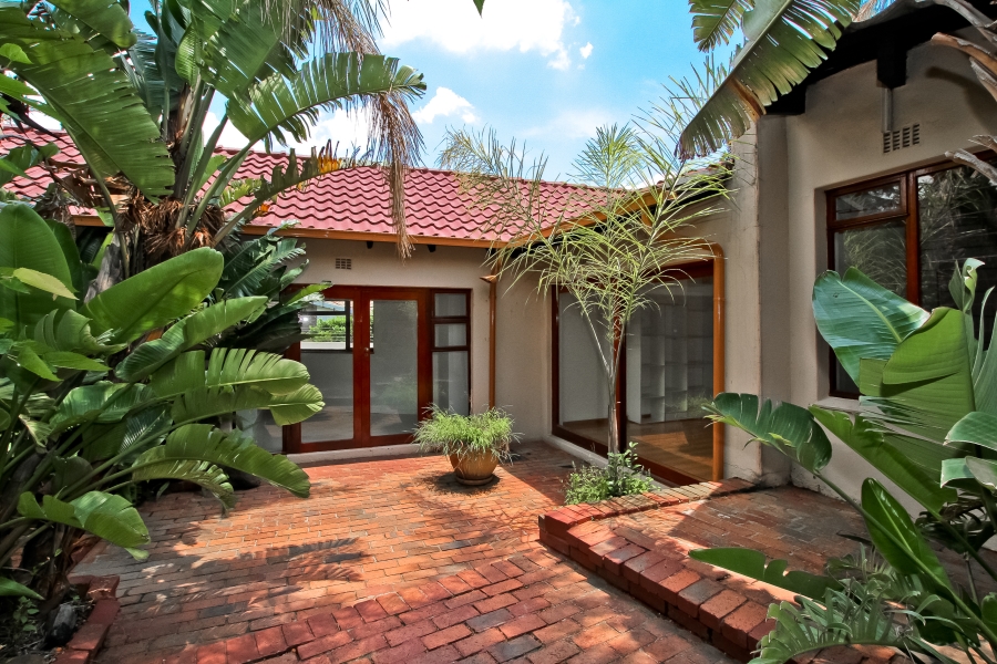 5 Bedroom Property for Sale in Morningside Manor Gauteng