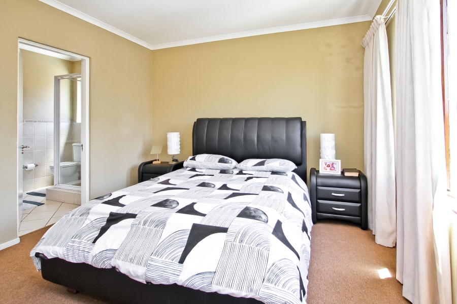 2 Bedroom Property for Sale in Rivonia Gauteng