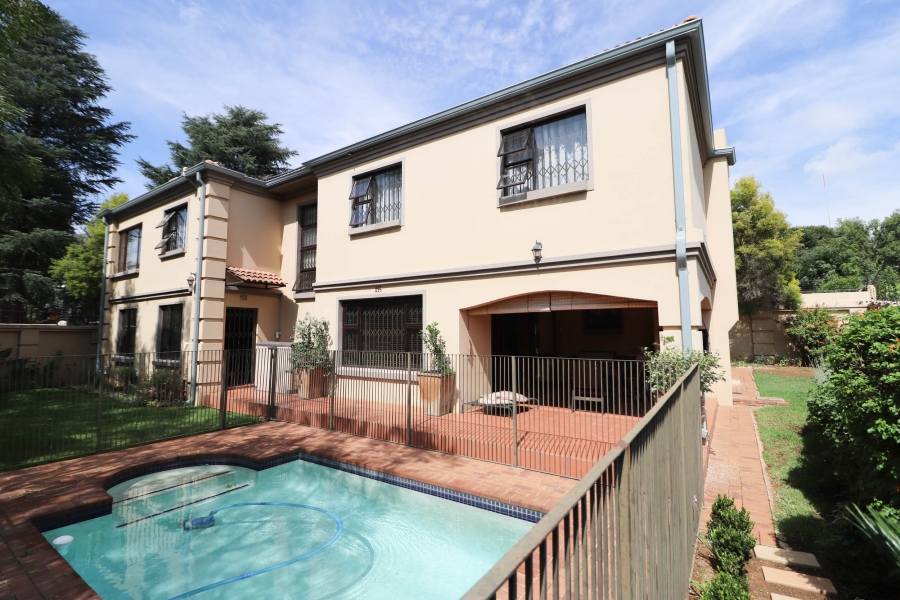 3 Bedroom Property for Sale in Woodmead Gauteng