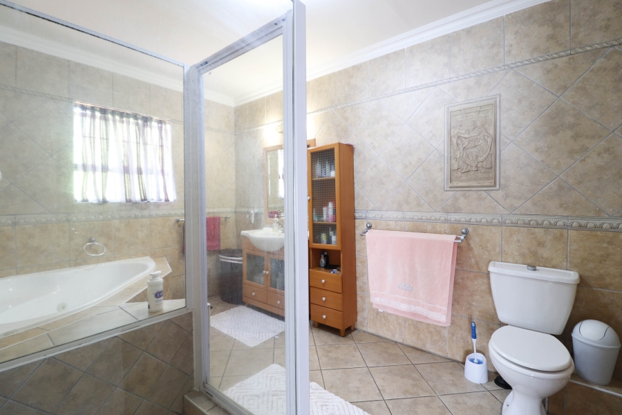 3 Bedroom Property for Sale in Woodmead Gauteng