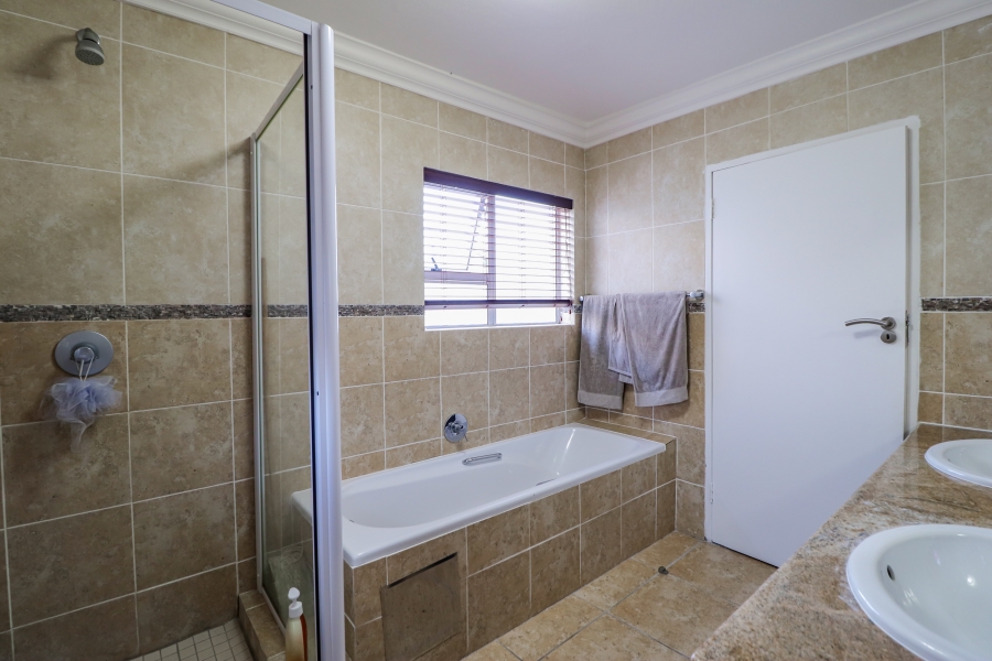 3 Bedroom Property for Sale in Rivonia Gauteng