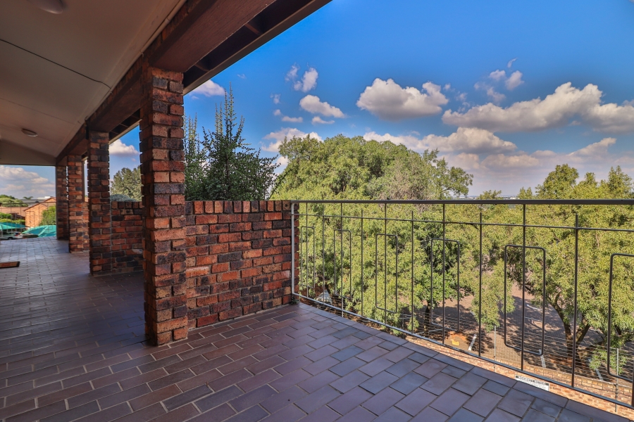 2 Bedroom Property for Sale in Bryanston Gauteng