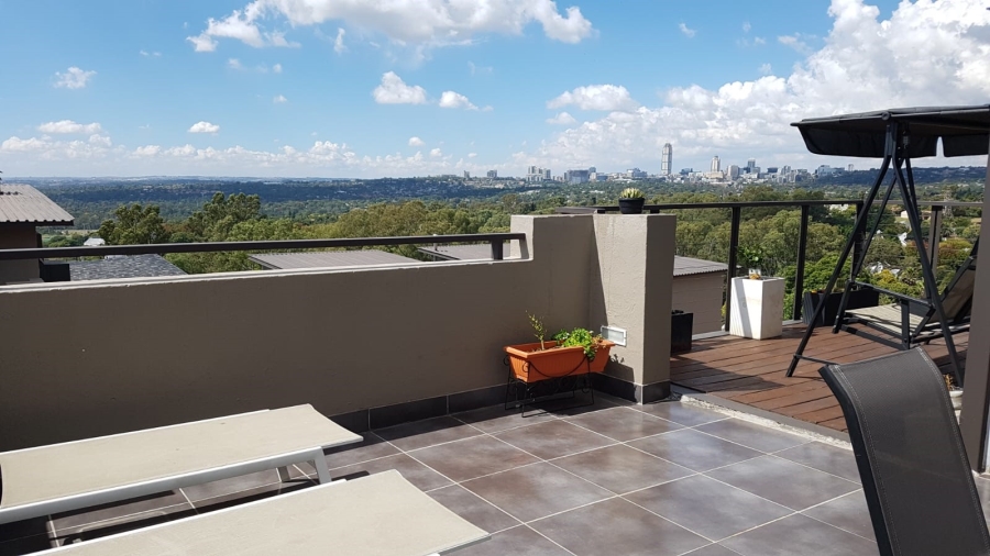 2 Bedroom Property for Sale in Bryanston Gauteng