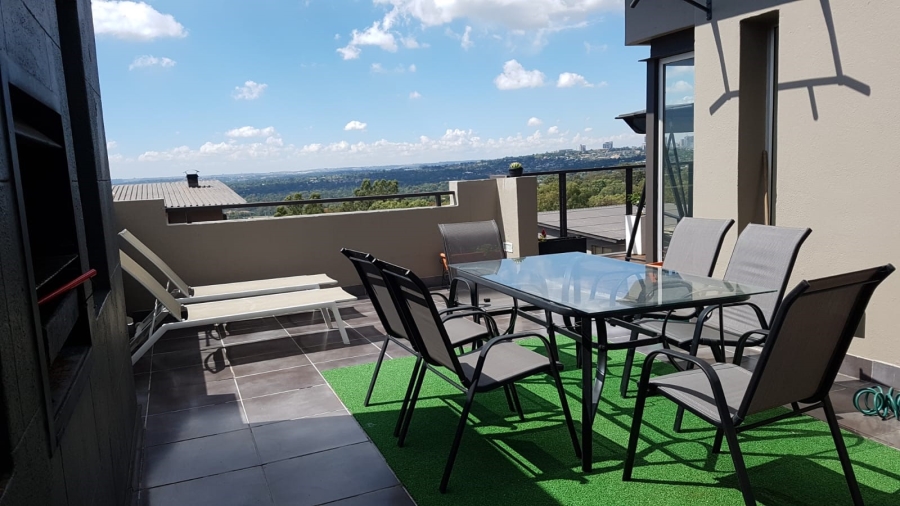 2 Bedroom Property for Sale in Bryanston Gauteng