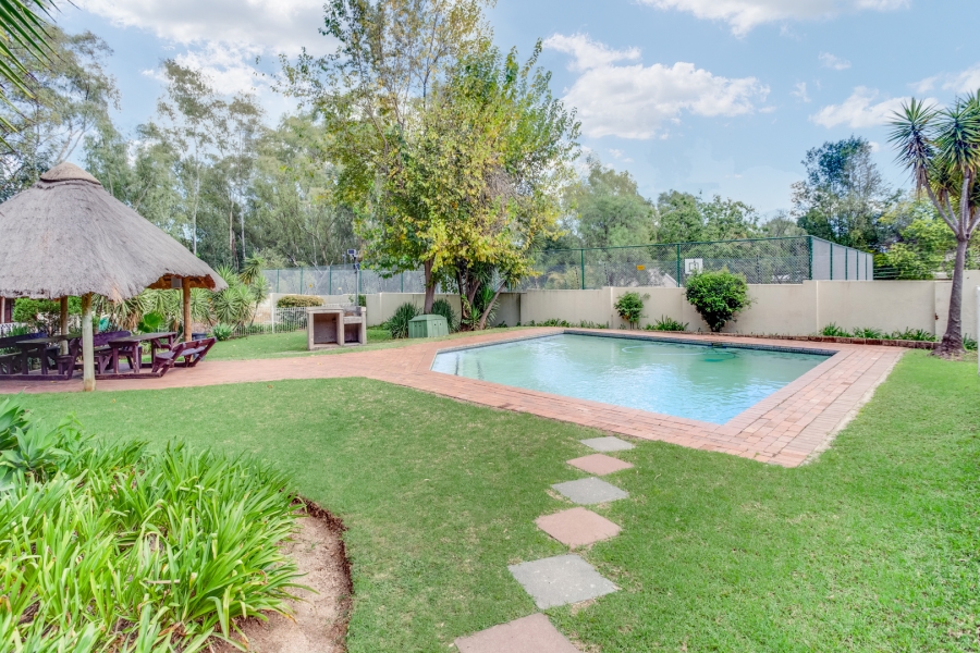 2 Bedroom Property for Sale in Douglasdale Gauteng