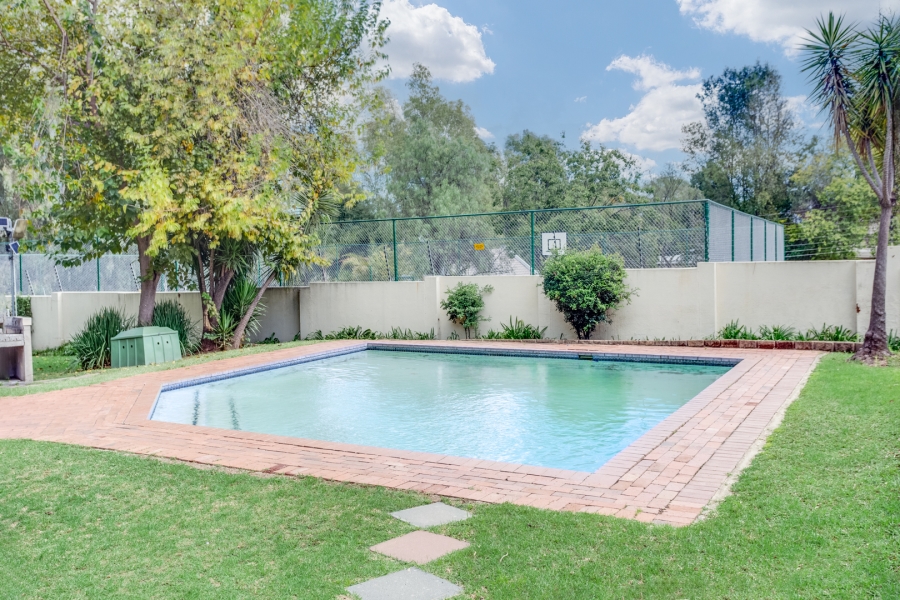 2 Bedroom Property for Sale in Douglasdale Gauteng