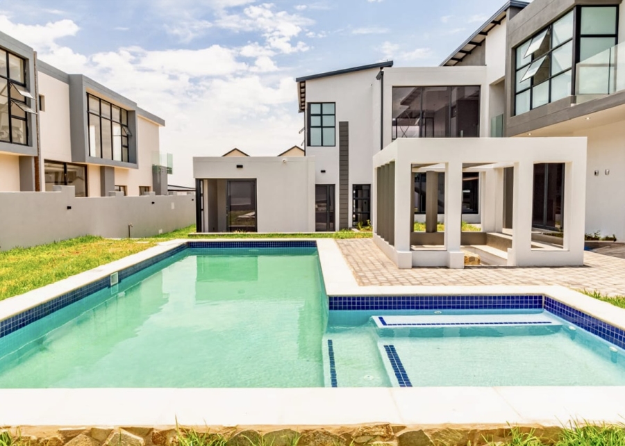 5 Bedroom Property for Sale in Six Fountains Residential Estate Gauteng