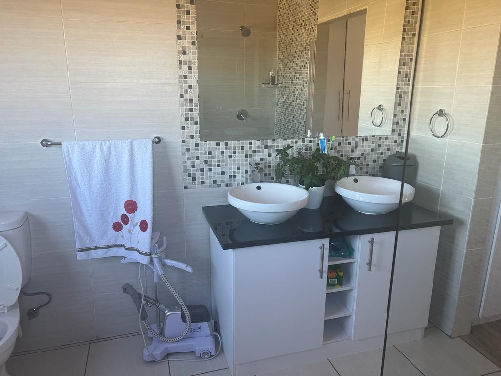 To Let 3 Bedroom Property for Rent in Pomona Gauteng