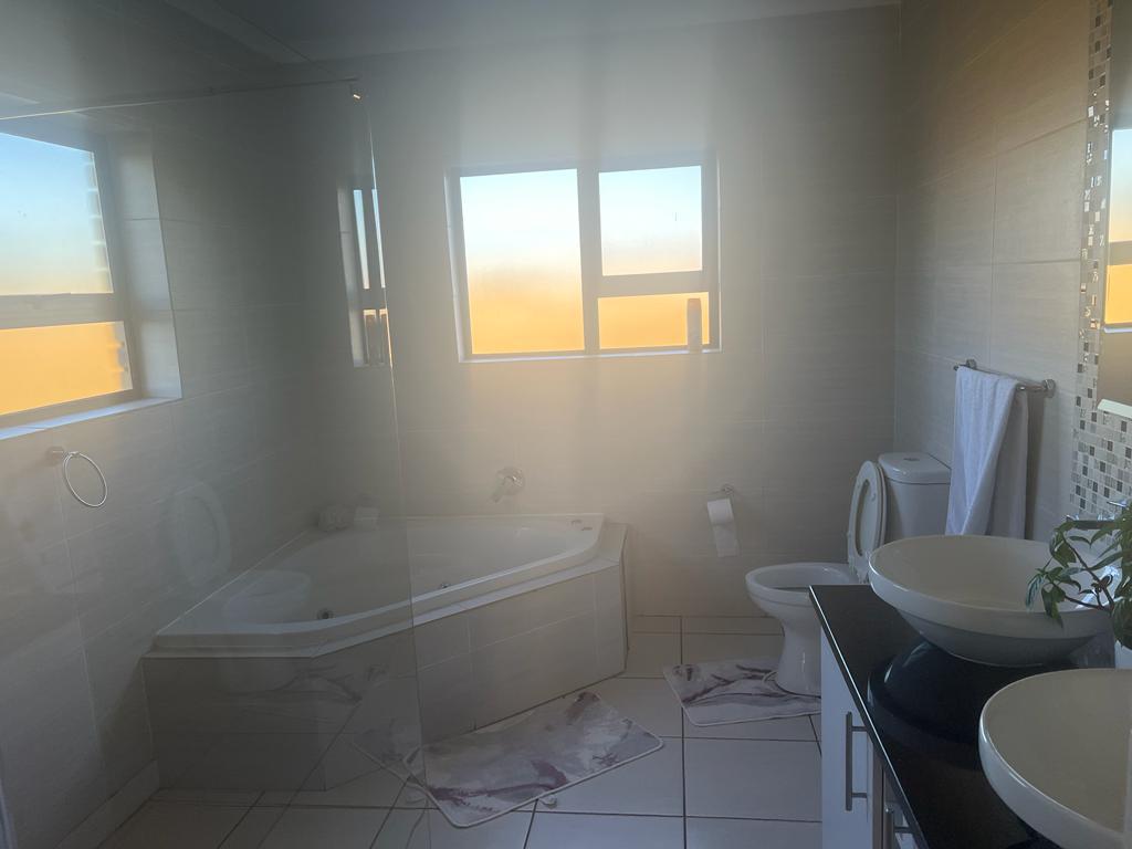 To Let 3 Bedroom Property for Rent in Pomona Gauteng