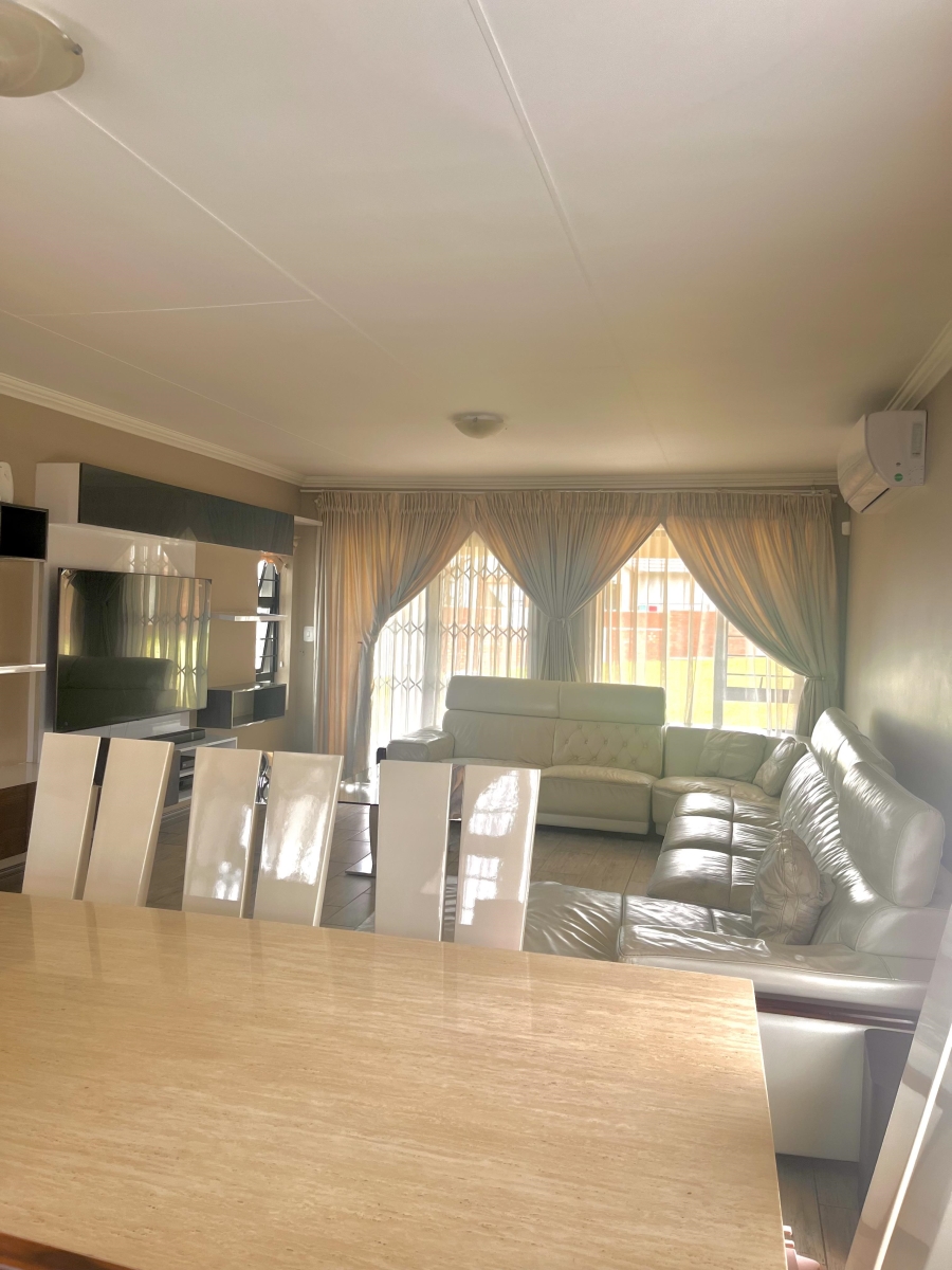 3 Bedroom Property for Sale in Amberfield Gauteng