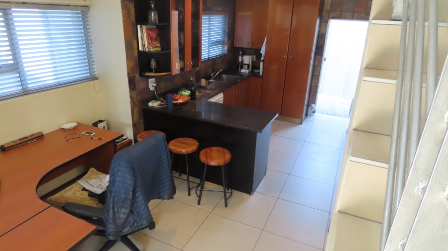 2 Bedroom Property for Sale in Sunninghill Gauteng