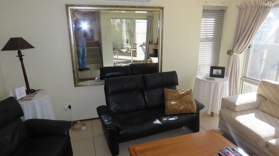 2 Bedroom Property for Sale in Sunninghill Gauteng