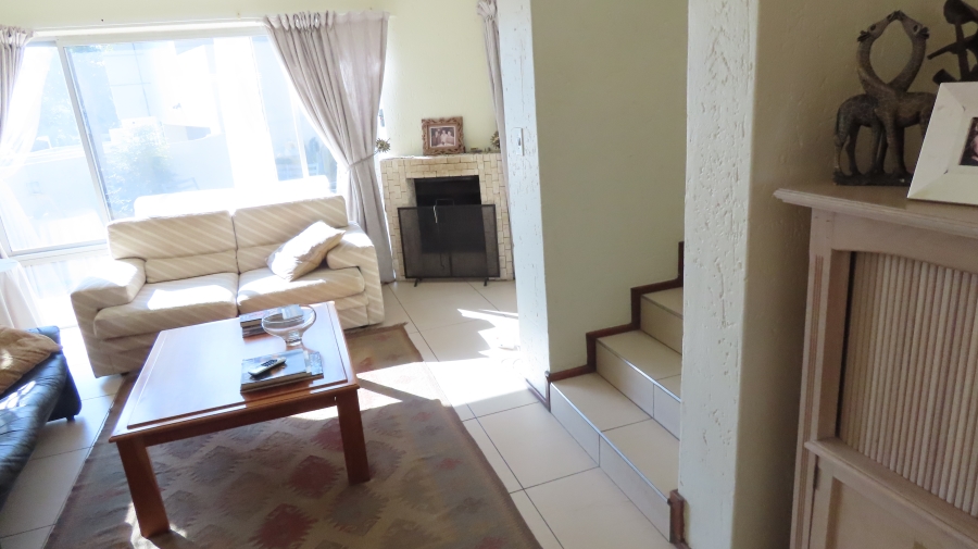 2 Bedroom Property for Sale in Sunninghill Gauteng