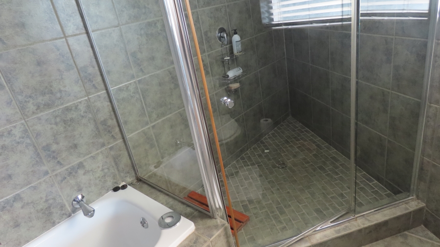 2 Bedroom Property for Sale in Sunninghill Gauteng