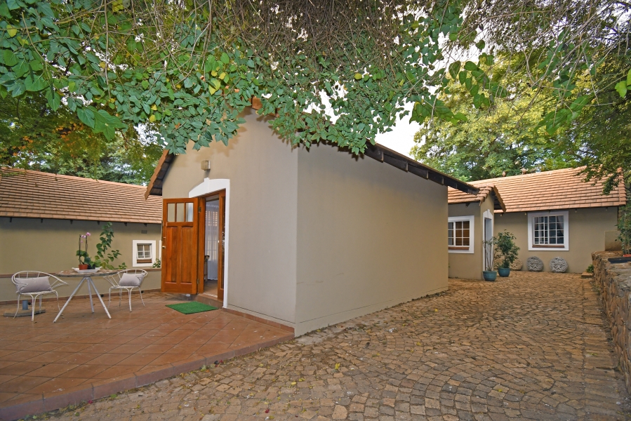 6 Bedroom Property for Sale in Northcliff Gauteng
