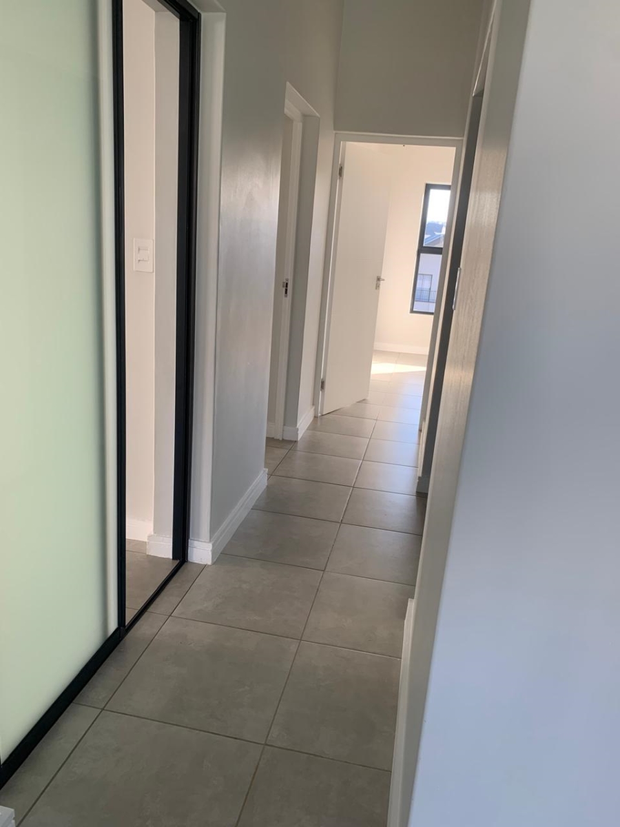 To Let 3 Bedroom Property for Rent in Waterfall Gauteng