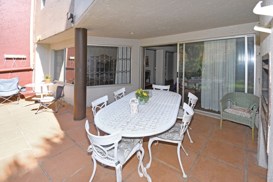 2 Bedroom Property for Sale in Northcliff Gauteng