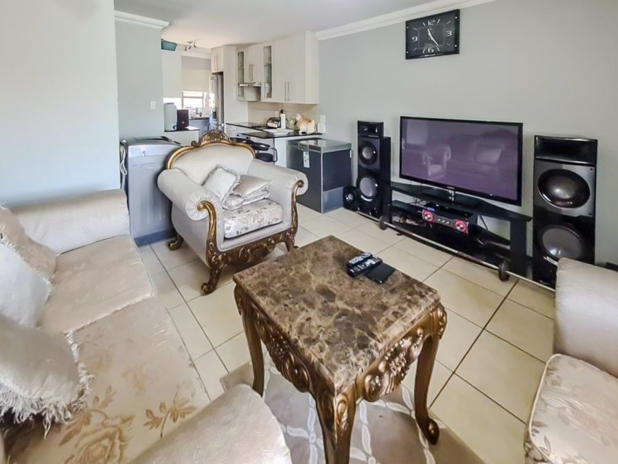 2 Bedroom Property for Sale in Nimrod Park Gauteng