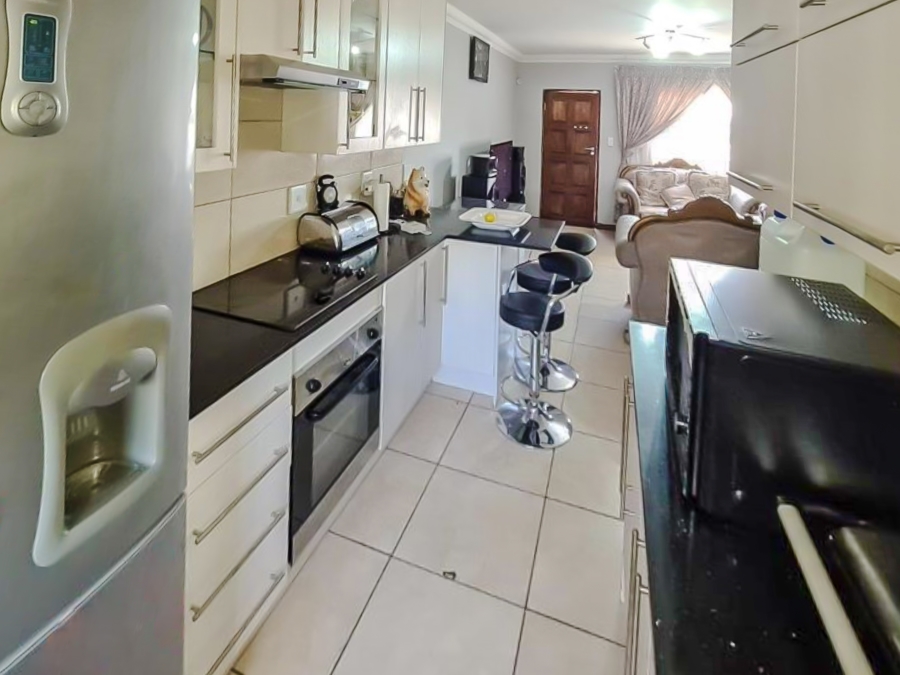 2 Bedroom Property for Sale in Nimrod Park Gauteng