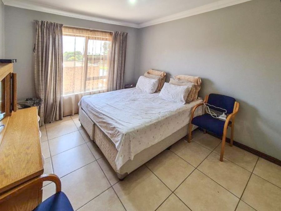 2 Bedroom Property for Sale in Nimrod Park Gauteng