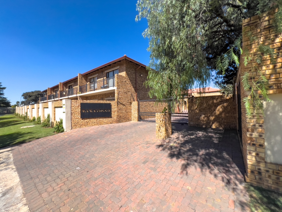 2 Bedroom Property for Sale in Nimrod Park Gauteng