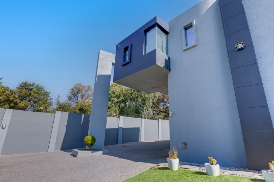 6 Bedroom Property for Sale in Bryanston Gauteng