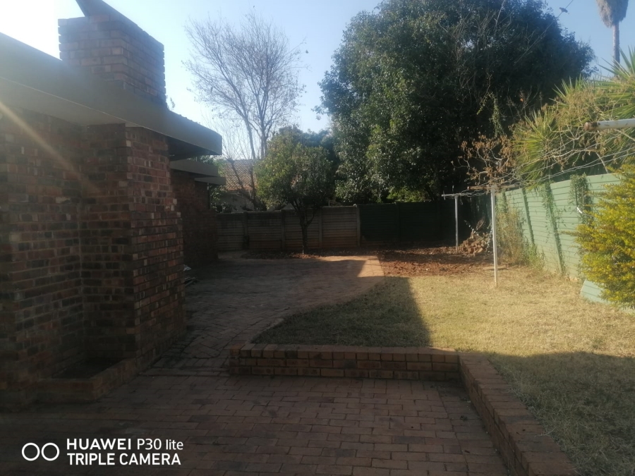 To Let 3 Bedroom Property for Rent in Meyerspark Gauteng