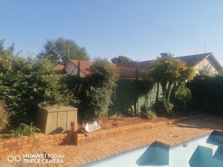 To Let 3 Bedroom Property for Rent in Meyerspark Gauteng