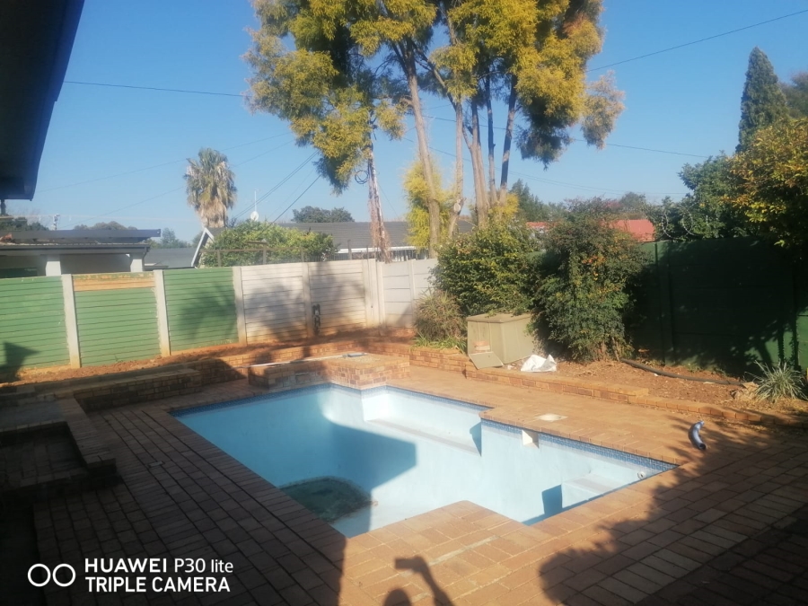 To Let 3 Bedroom Property for Rent in Meyerspark Gauteng