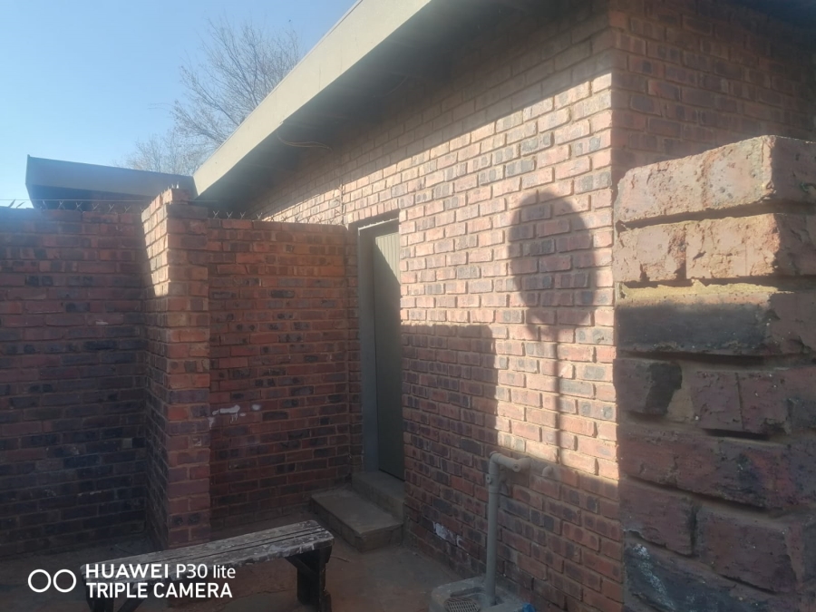 To Let 3 Bedroom Property for Rent in Meyerspark Gauteng