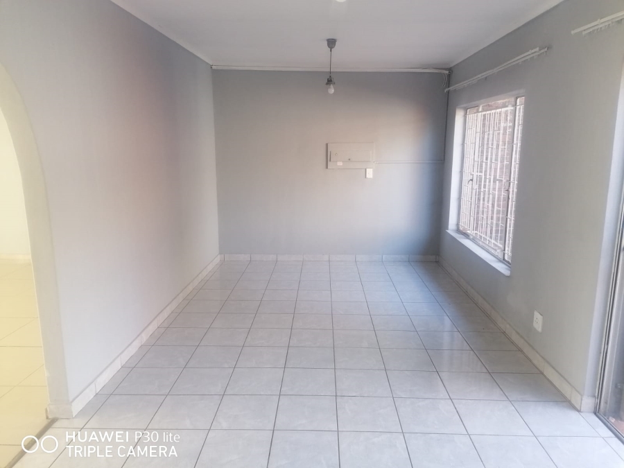 To Let 3 Bedroom Property for Rent in Meyerspark Gauteng