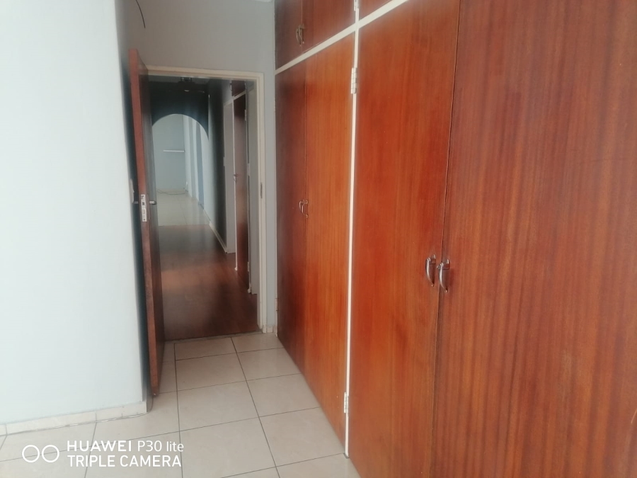 To Let 3 Bedroom Property for Rent in Meyerspark Gauteng