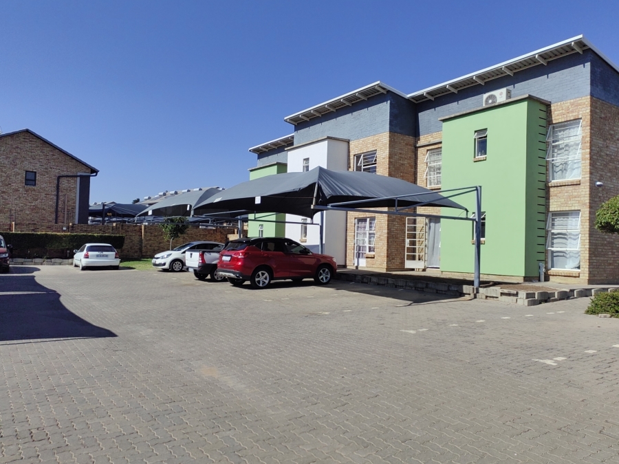 2 Bedroom Property for Sale in Theresa Park Gauteng